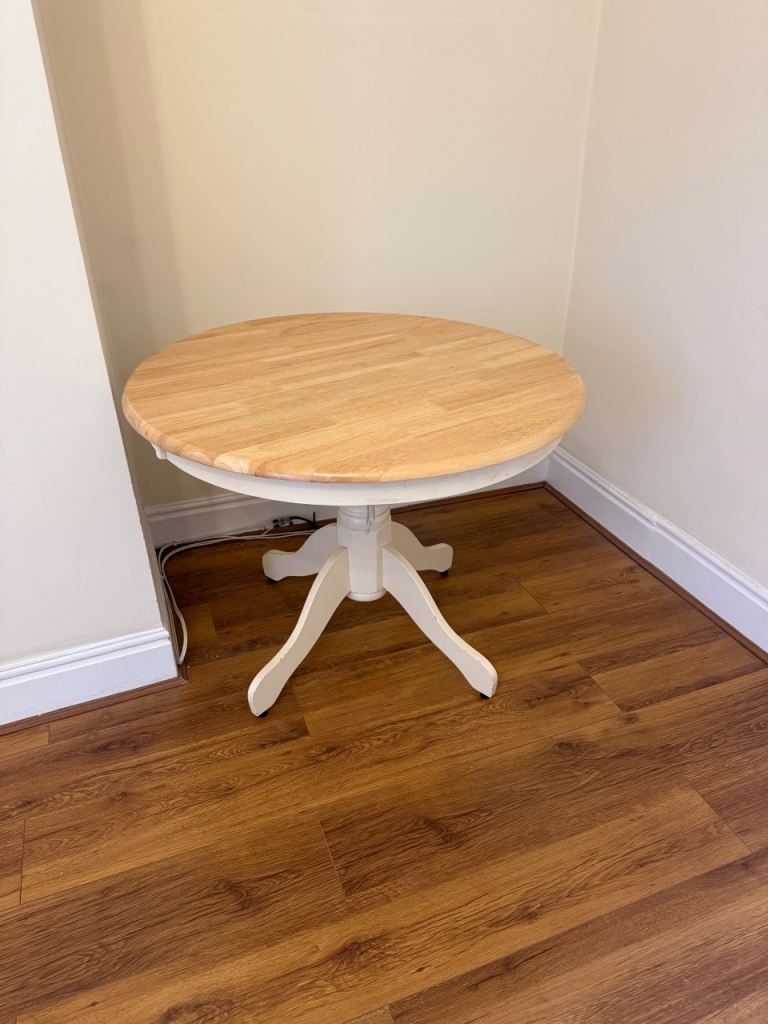 Dining table - Free