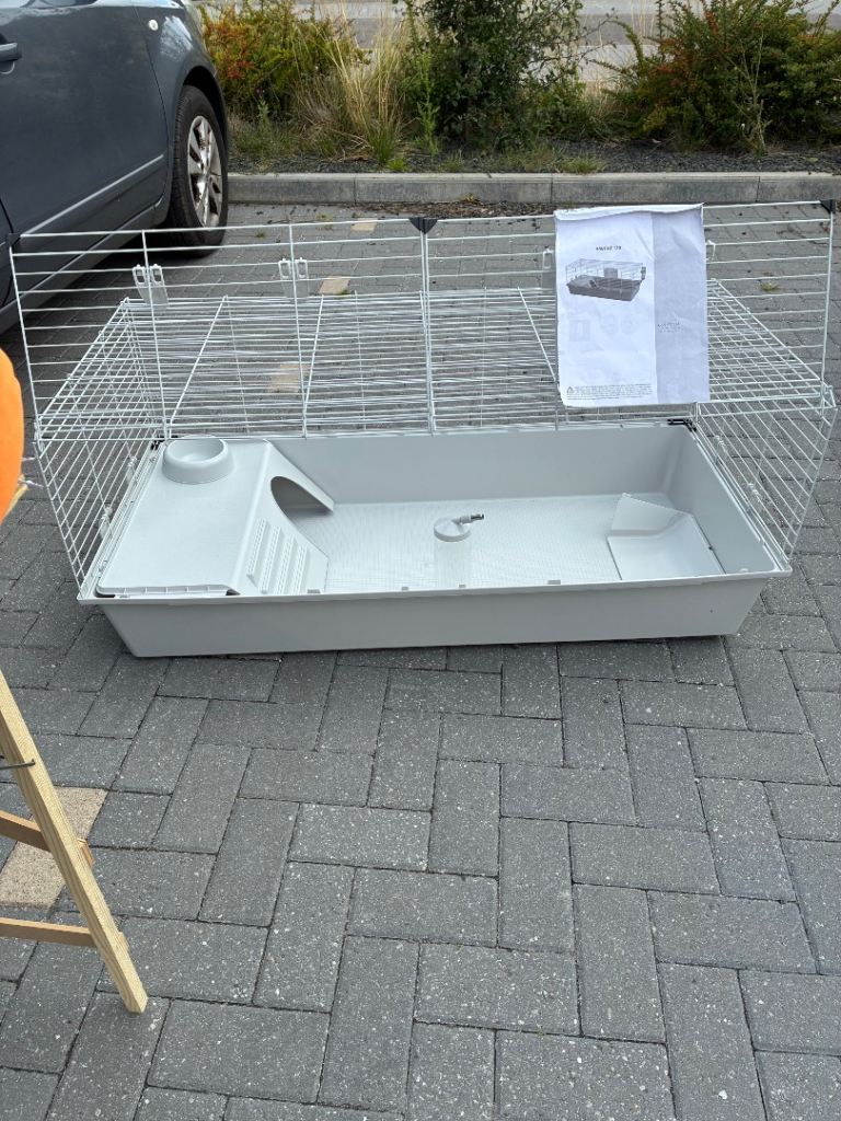 Guinea pig cage
