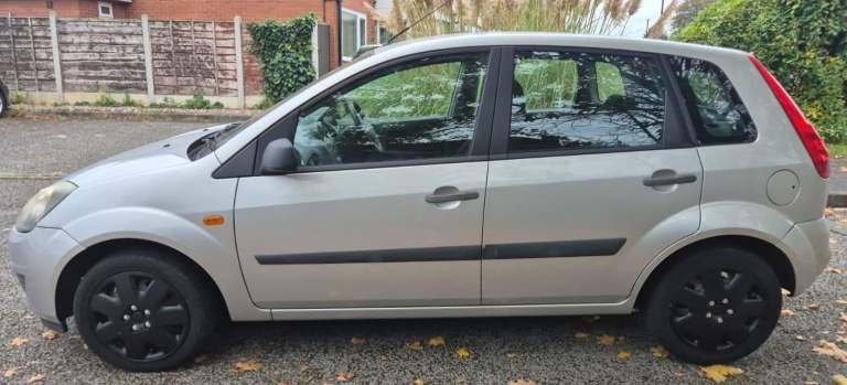 MOT - 16th of October 2026. 3 Owners. Ford Fiesta Style Climate - 2008/58 - 1.25 Petrol Manual 5 dr