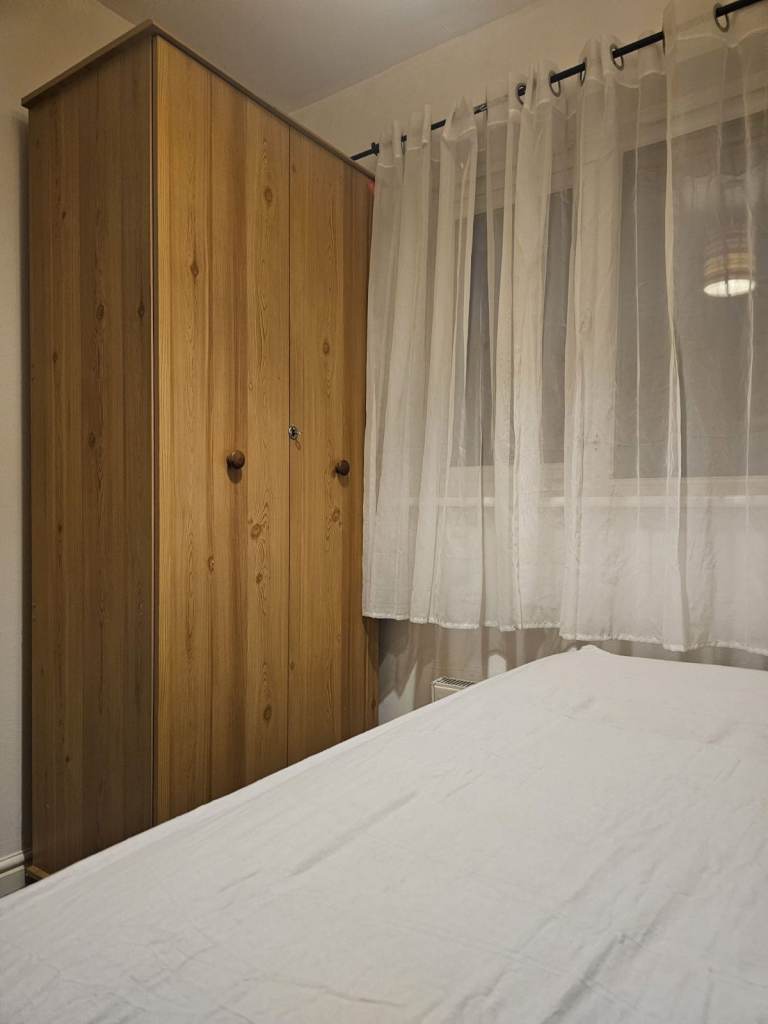 Spacious and Cosy Single Room for Rent in - OL9 7BP
