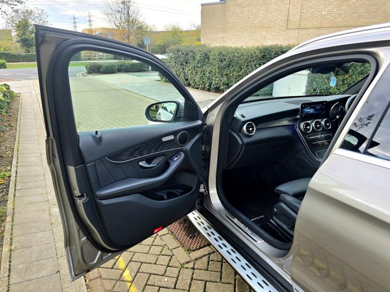 2021 Mercedes-Benz GLC 220d 4Matic AMG Line Premium 5dr 9G-Tronic 90DAYS WARRANTY HPI CLEAR  ESTA...