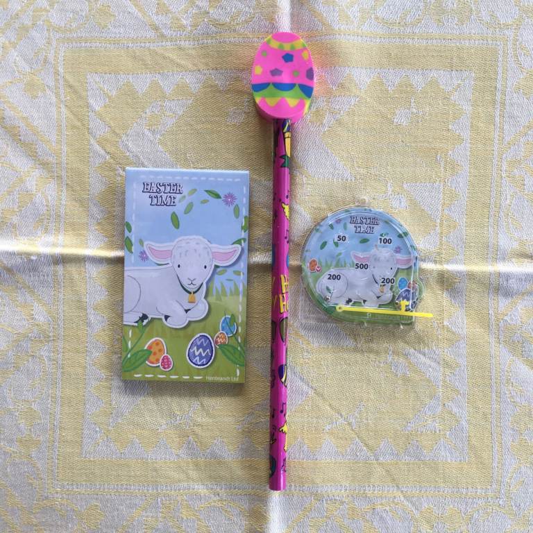New Easter activity items – pencil/eraser, note book and mini pinball toy. £1 lot.