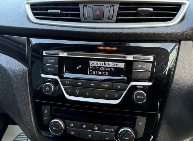 2014 Nissan Qashqai 1.2 DiG-T Acenta 5dr HATCHBACK Petrol Manual