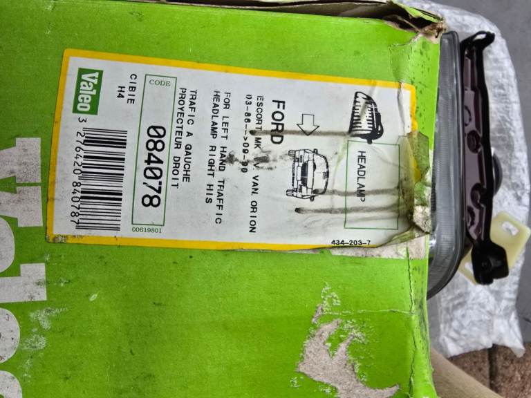 Mk 4 Escort / Orion R/H Headlamp. Valeo Original Equipment. 