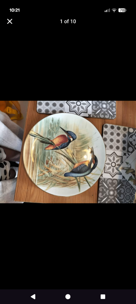 Collectables plates very good condition 