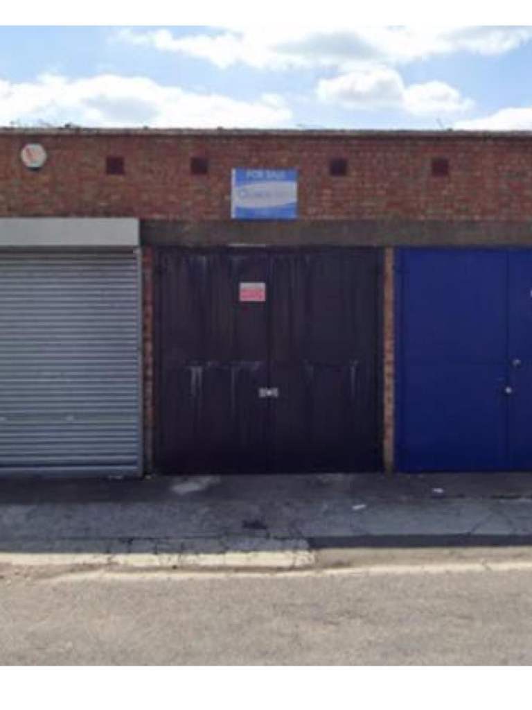 Secure very large freehold garage. Northfleet, Gravesend, DA11, Kent.