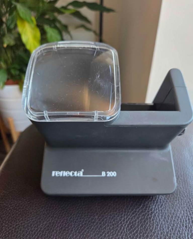 Reflecta B200 slide viewer