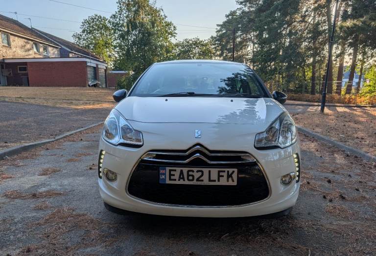 Citroen, DS3, Hatchback, 2012, Manual, 1560 (cc), 3 doors