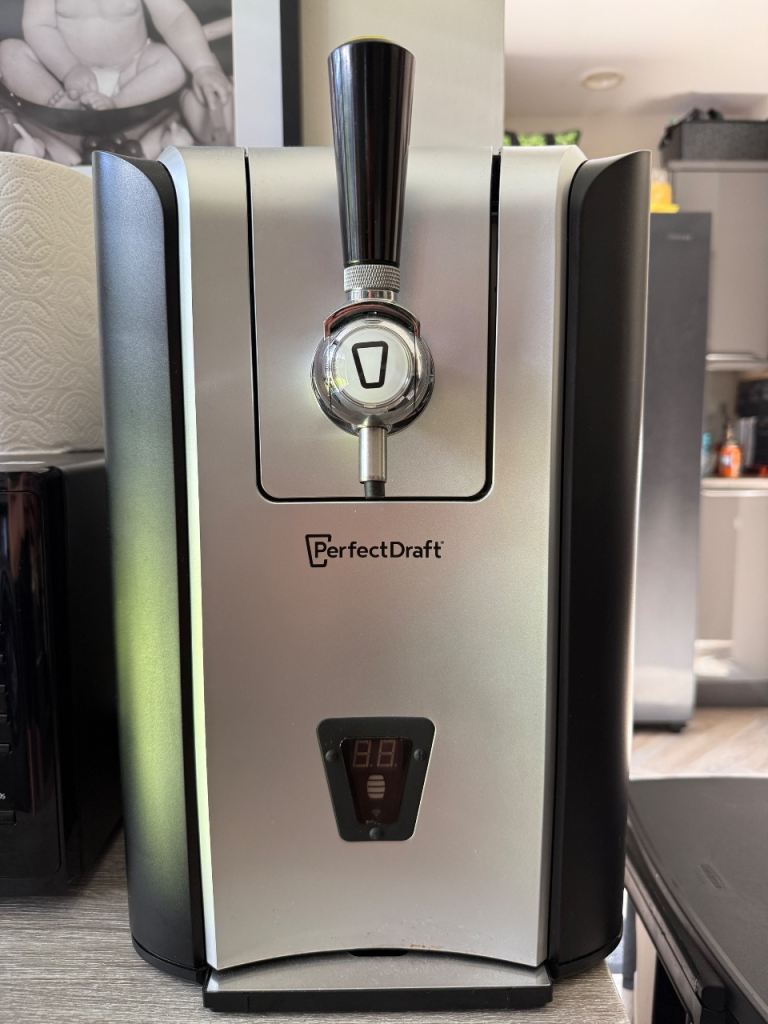 PerfectDraft Pro Beer Machine – Silver, Good Condition