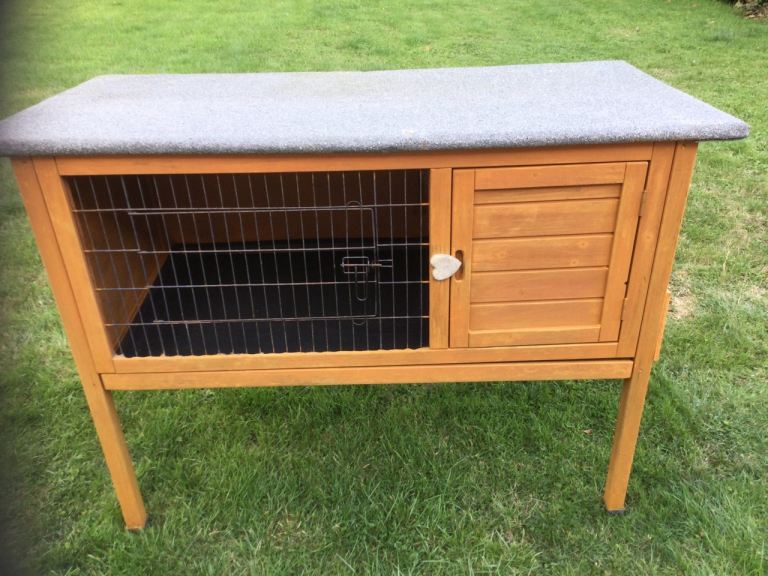Rabbit/ Guinea pig hutch