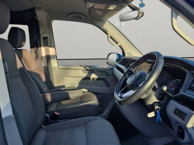 2020 20 VOLKSWAGEN TRANSPORTER 2.0 TDI T32 HIGHLINE KOMBI DOUBLE CAB 5DR DSG SWB