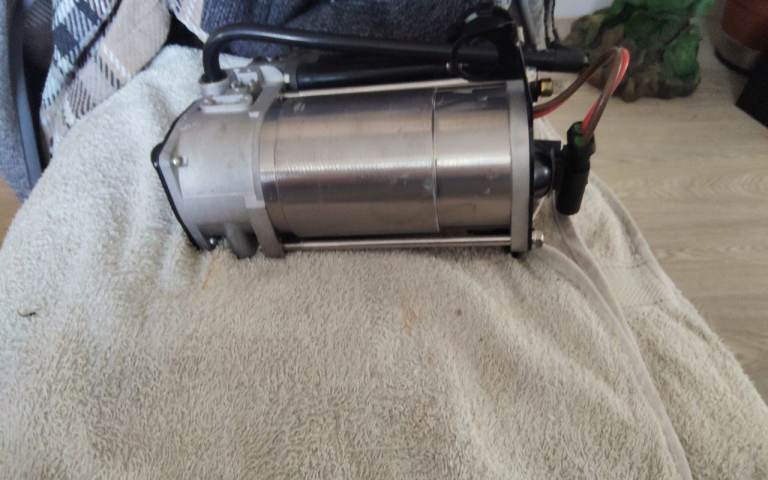 Mercedes suspension pump 