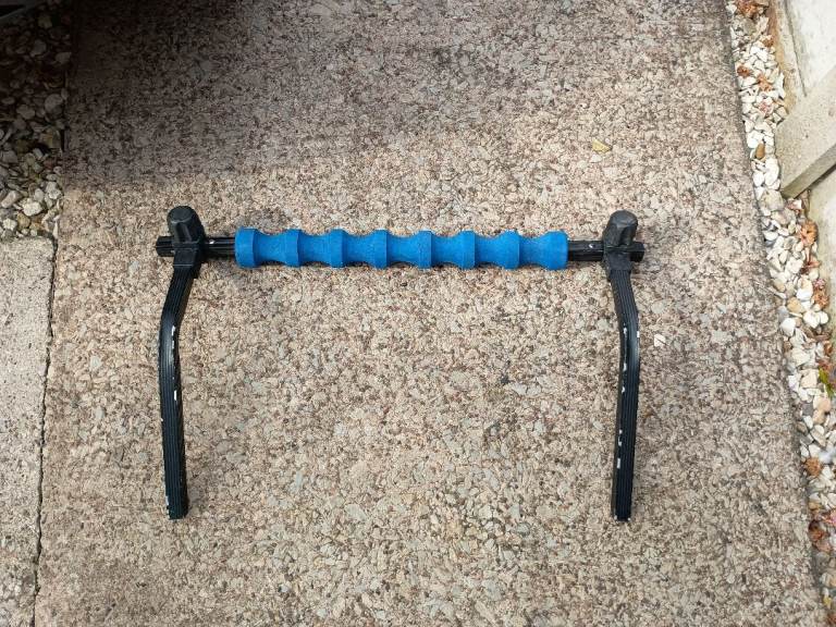 Fishing Pole Support Spray Bar