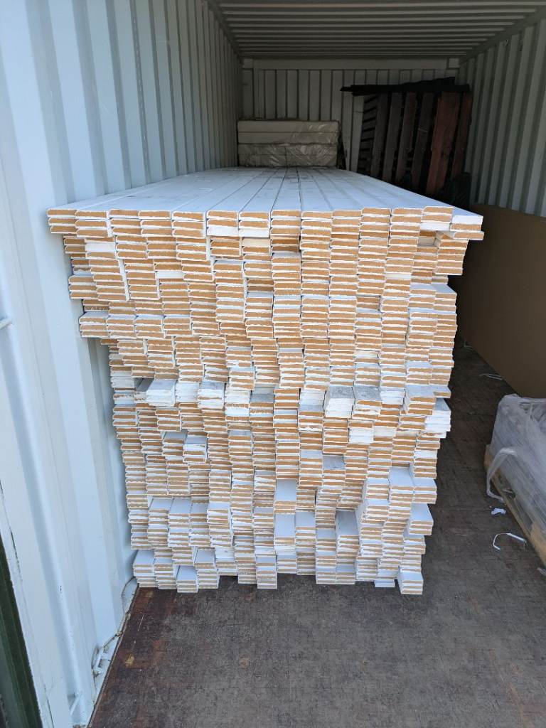 JOB LOT 450 LENGTHS, MDF SKIRTING/ARCHITRAVE, 18mm - 75mm - 4200mm PRE PRIMED