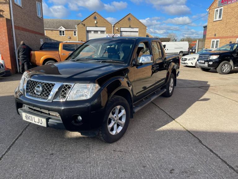 2011 Nissan Navara Double Cab Pick Up Acenta 2.5dCi 190 4WD PICK UP Diesel Manual