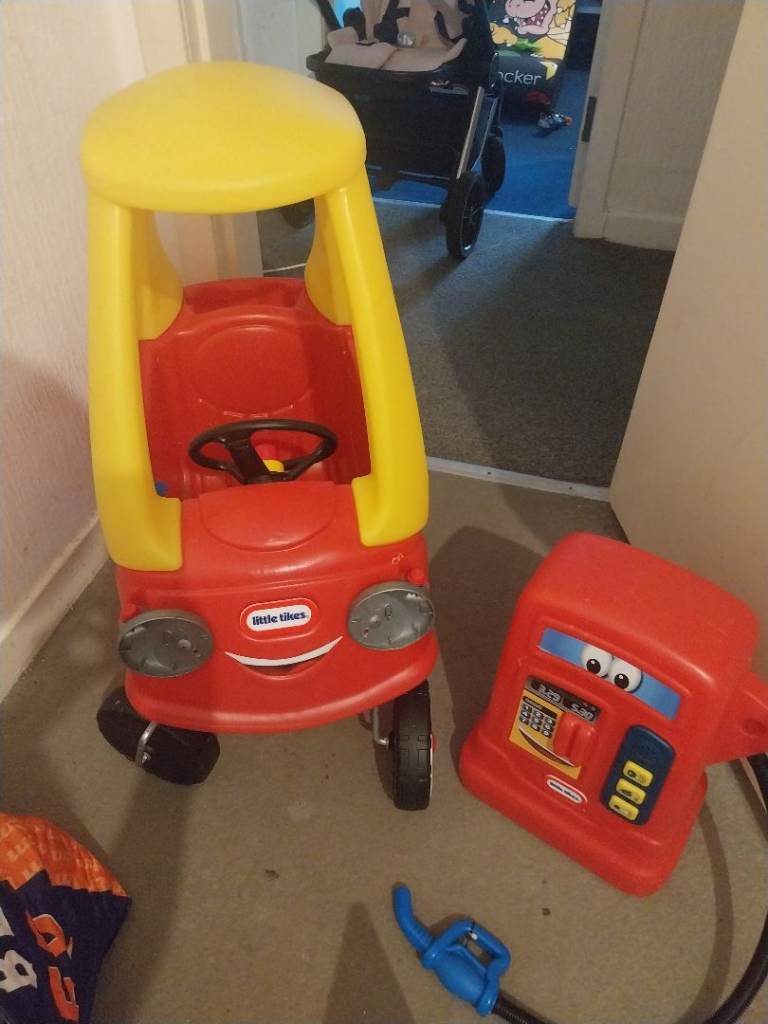 Little Tikes Cozy Coupe with Petrol Pump – Good Condition