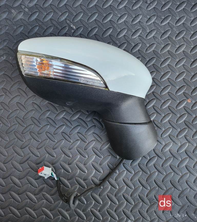 FORD FIESTA MK7 DRIVERS SIDE WING MIRROR FROZEN WHITE