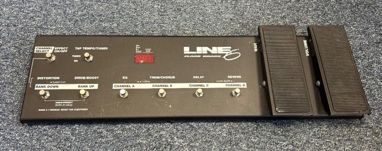 Line 6 Floorboard Controller with Dual Expression Pedals 