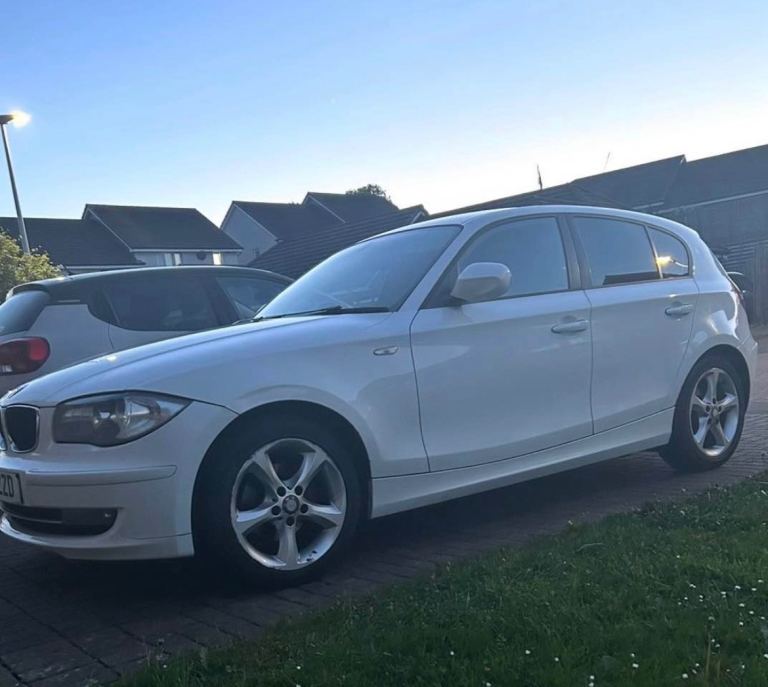 BMW, 1 SERIES, Hatchback, 2010, Manual, 1995 (cc), 5 doors