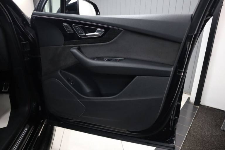 2018 68 AUDI Q7 3.0 TDI V6 50 BLACK EDITION SUV 5DR DIESEL TIPTRONIC QUATTRO EUR