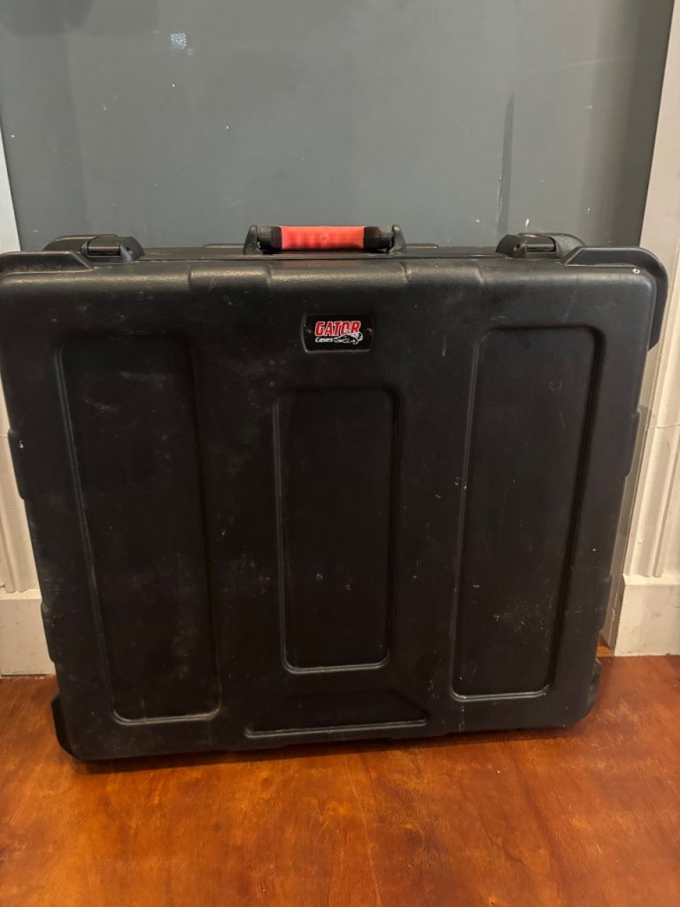 Gator Hard Flight Case (Black)