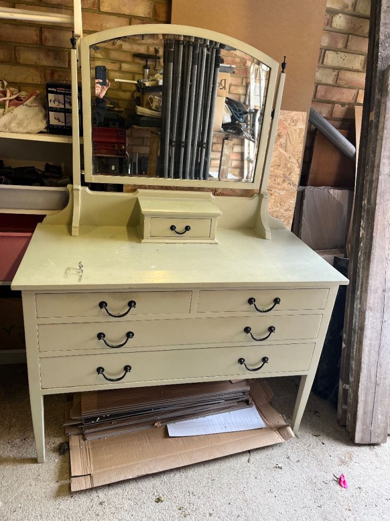 Beautiful Shabby chic dressing table 