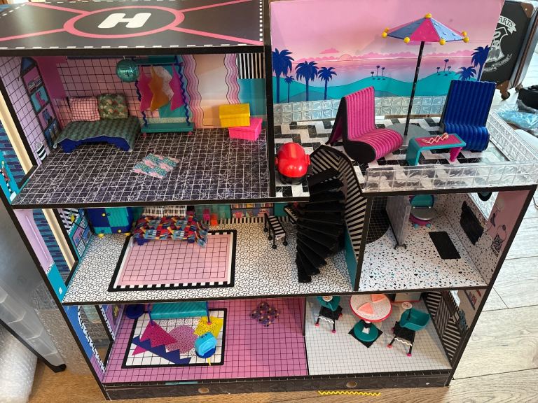 image for LOL Wooden Dolls House