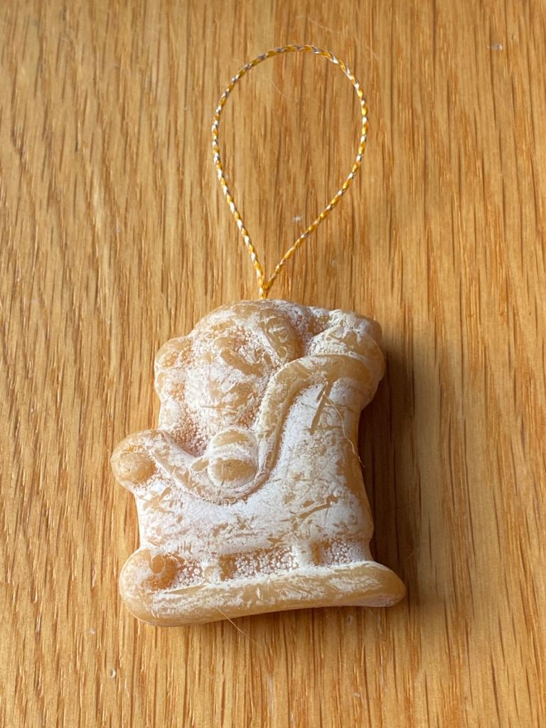 Beeswax Santa Christmas 🎄 decoration. Brand new. £1. Torq or can post.