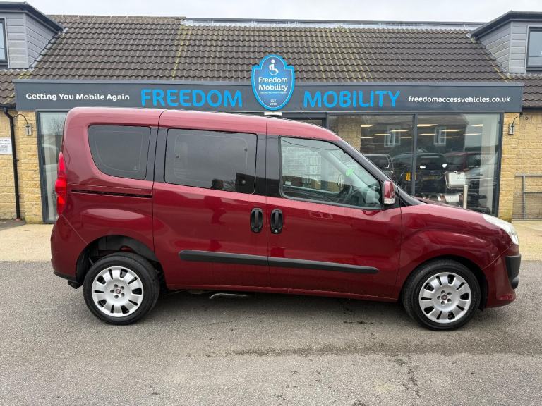 2014 Fiat Doblo (1.6L Diesel Automatic) - Wheelchair Accessible Vehicle / WAV