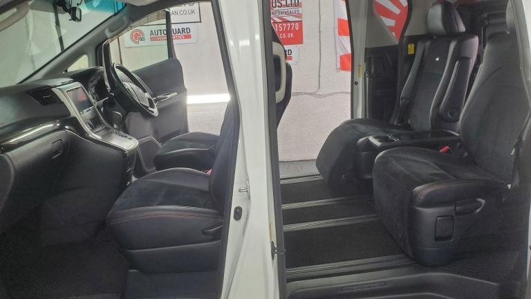 Toyota vellfire GS 2.4 auto japanese import 45k mile 4.5 grade 2014 