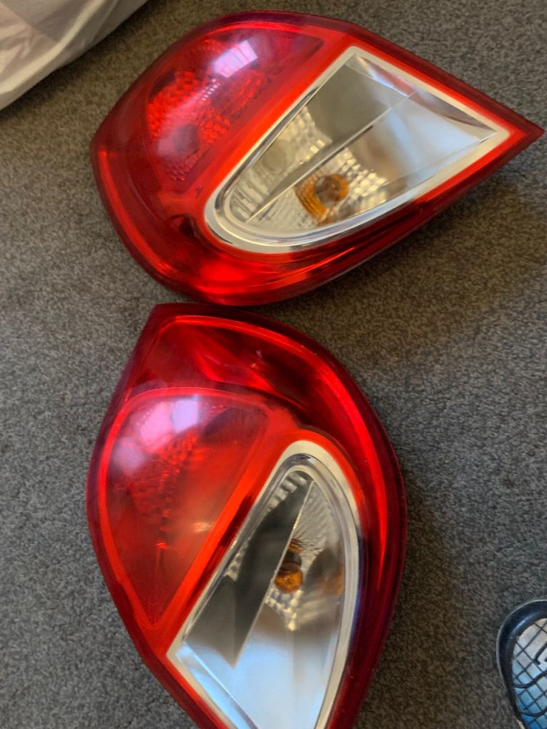 RENAULT CLIO 10 PLATE REAR LIGHTS 
