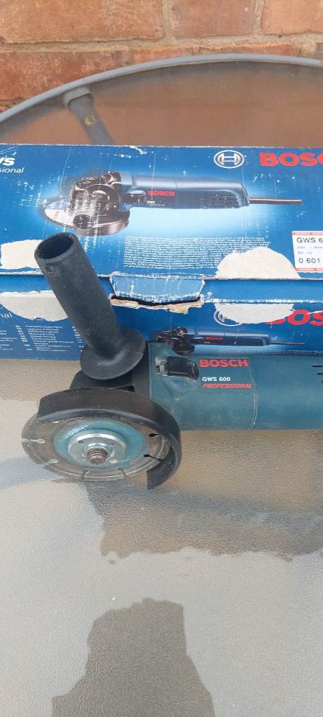 Bosh Angle Grinder GWS600