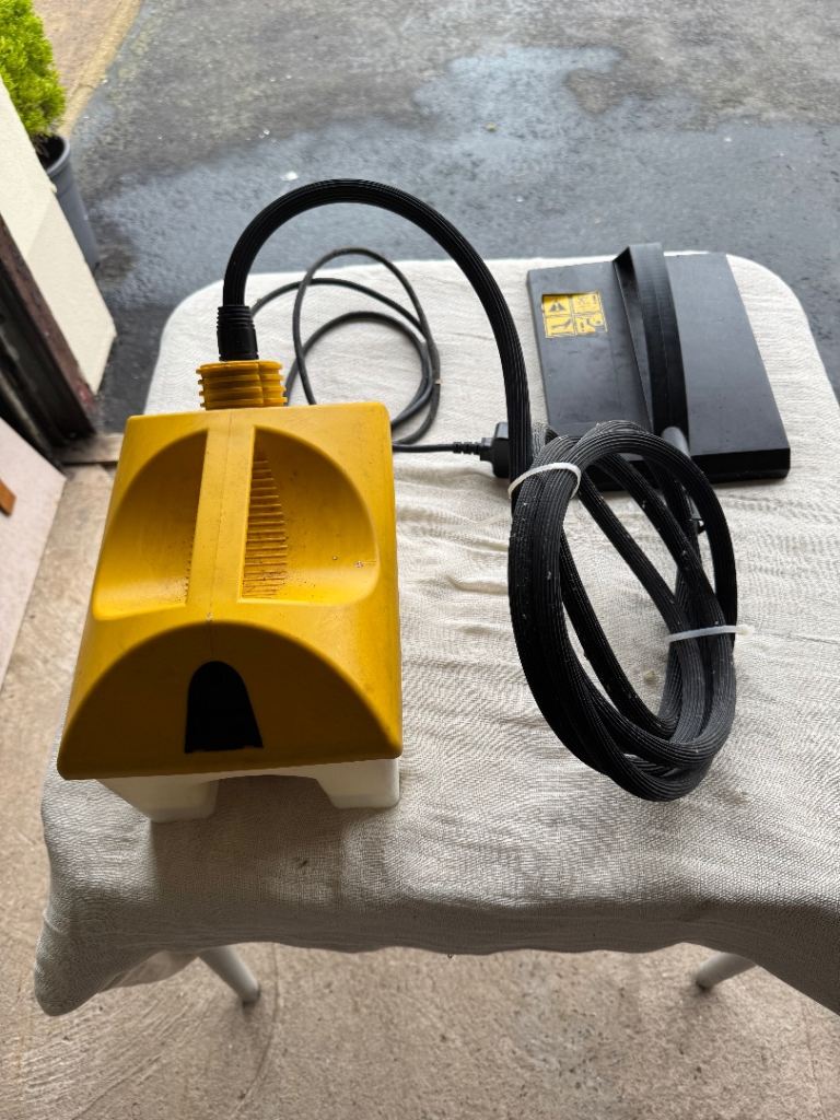 Wallpaper stripper , working perfectly , £ 20 ono , immaculate condition.