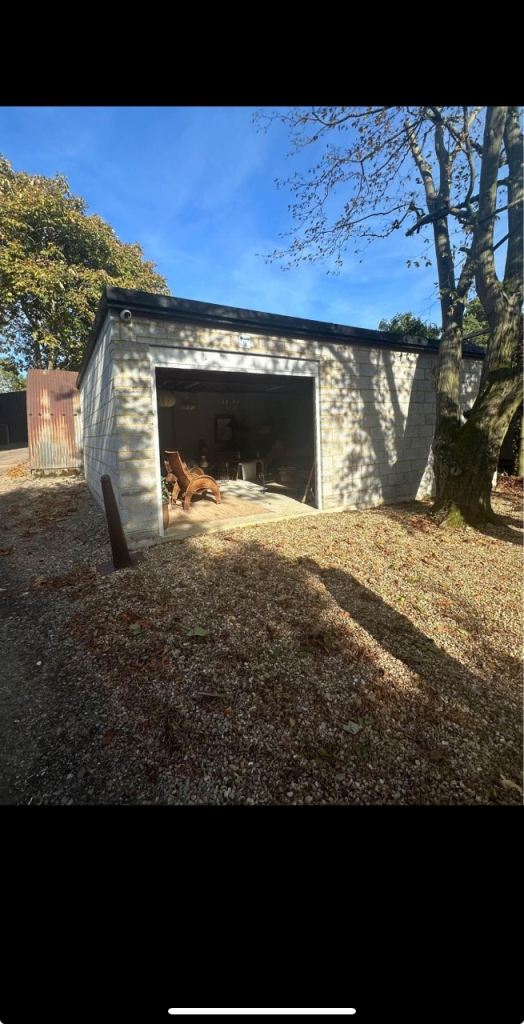 Large Workshop/ Storage Unit to Rent