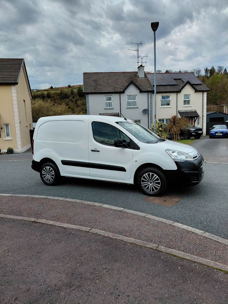 2015 citroen berlingo 1.6 hdi 3 seater full mot