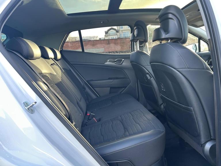 2022 Kia Sportage 1.6T GDi HEV 4 5dr Auto ESTATE PETROL/ELECTRIC Automatic