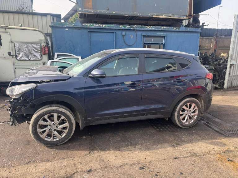 2018 HYUNDAI TUCSON GDI SE NAV  MK2 (TL) 1.6 PETROL BREAKING FOR PARTS