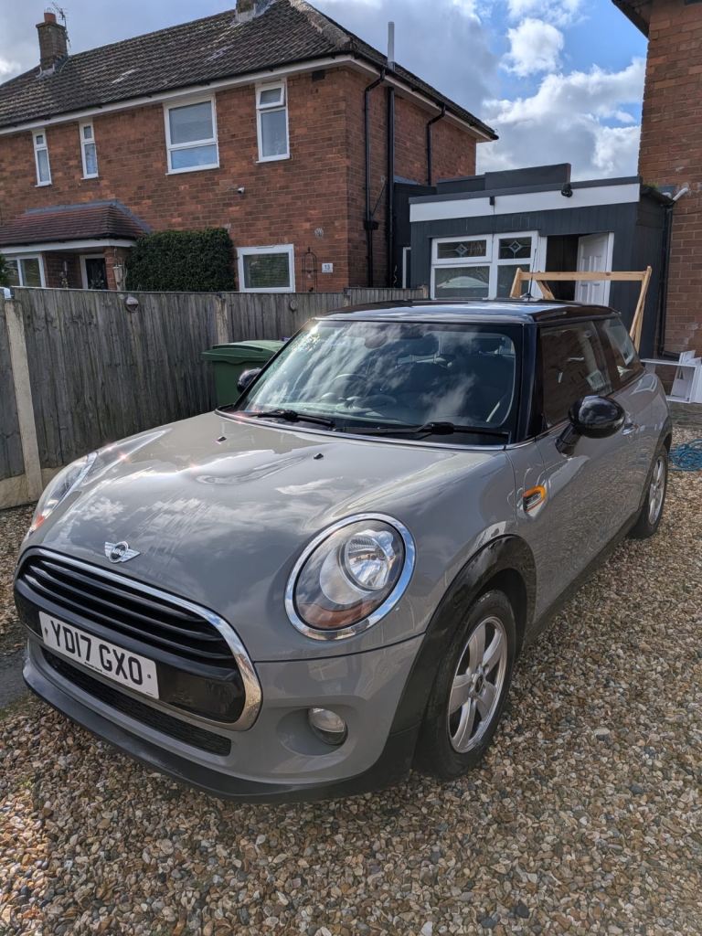 Mini Cooper One. Good condition.