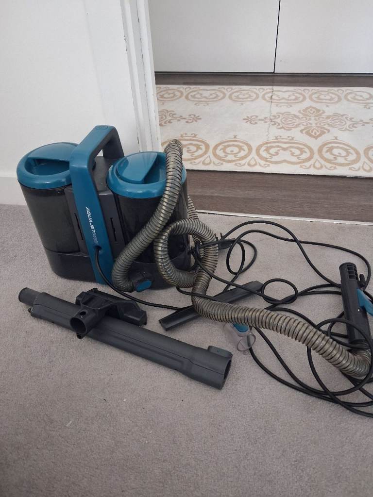 Aquavac Wet and Dry Vacuum Cleaner - Good Condition
