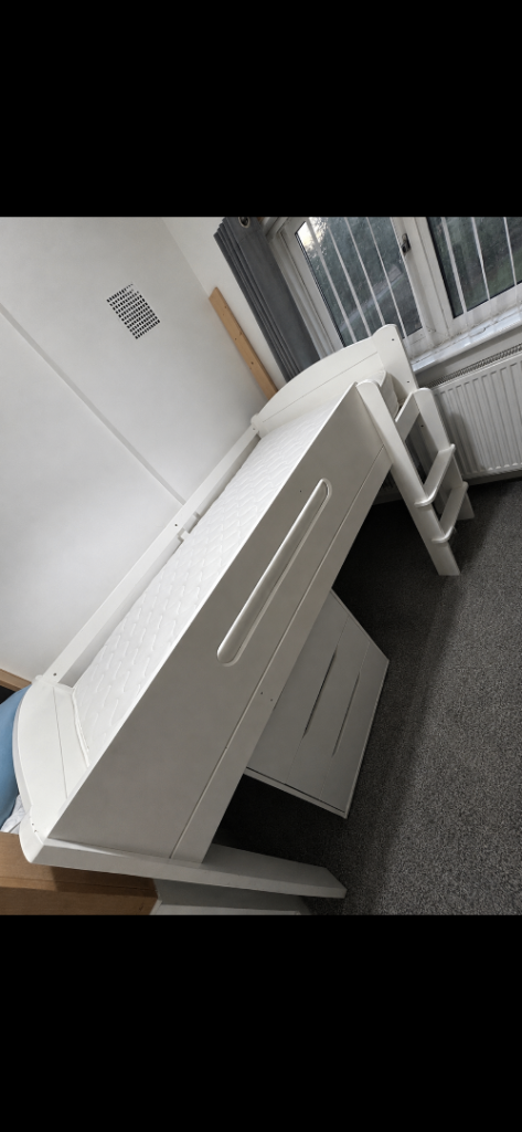 Kids single bed with drawers and storage unit 