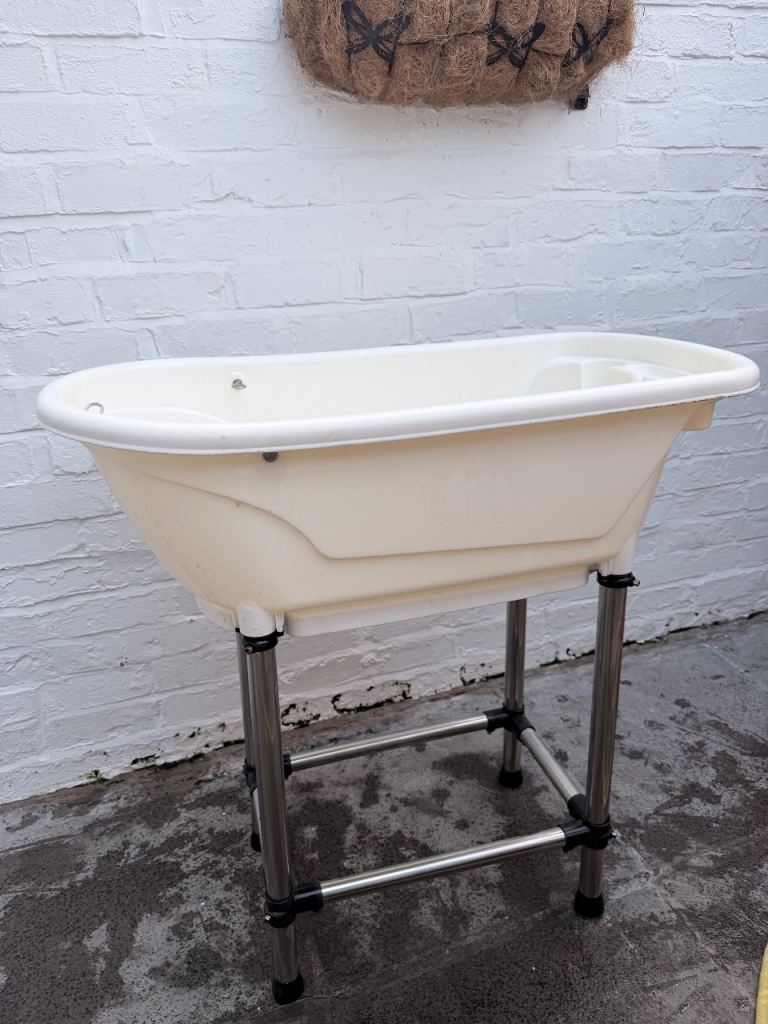 Dog Bath with Stand