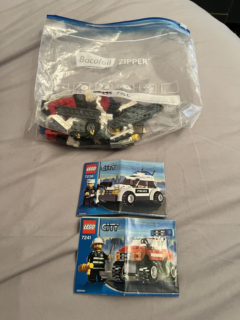 Lego City 7236 Police Car 7241 Fire Car Sets