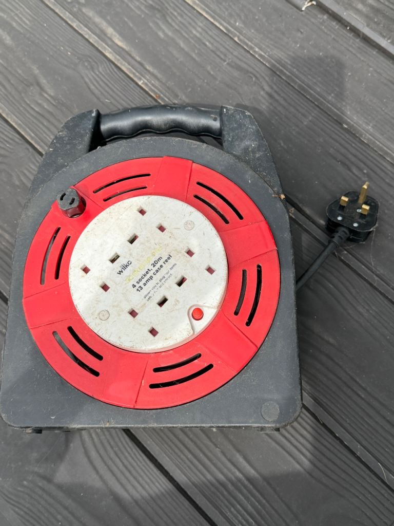 Wilko 4 Socket 20m 13 Amp Cable Reel – Good Condition