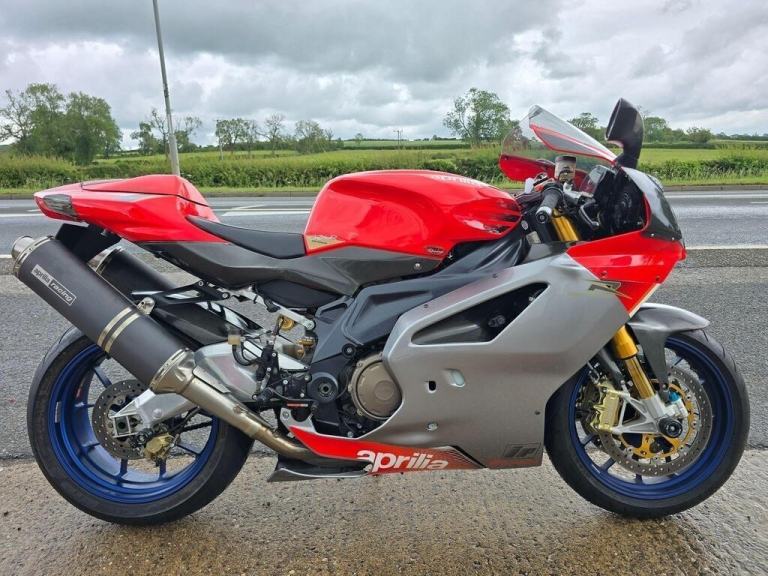 Aprilia RSV 1000 R Factory 998cc