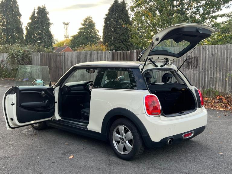 2014 MINI Hatch 1.5 Cooper D 3dr HATCHBACK Diesel Manual