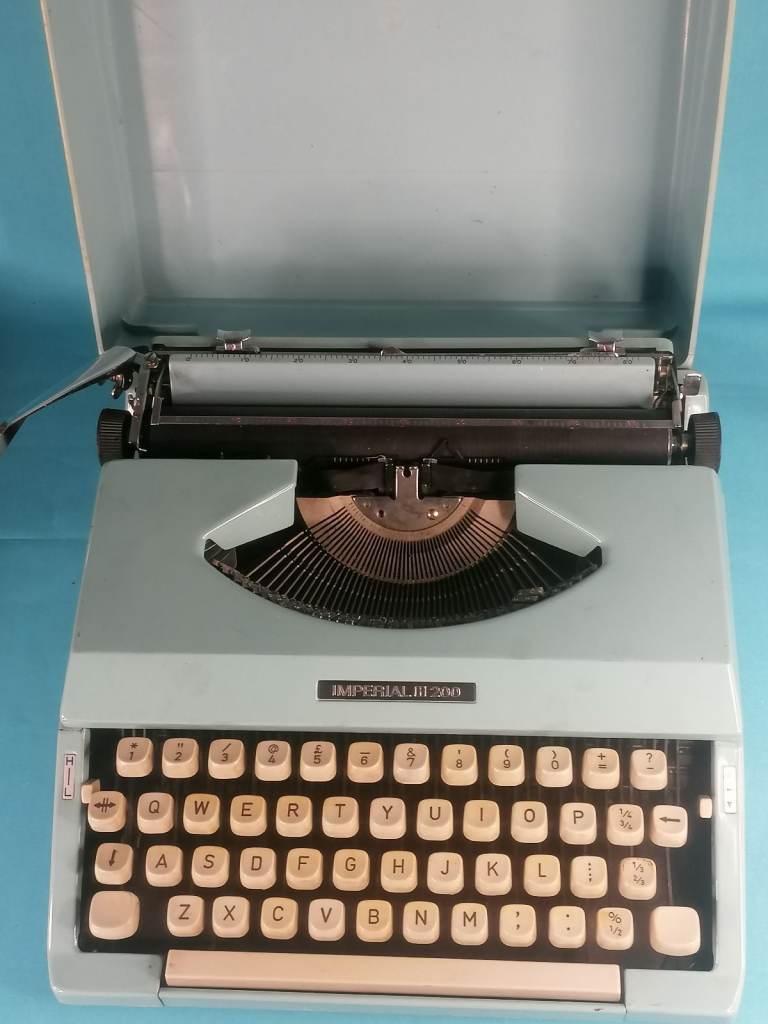 Vintage, Antique, Imperial Signet Manual Portable Typewriter with Carry, Case Retro Vintage Prop.