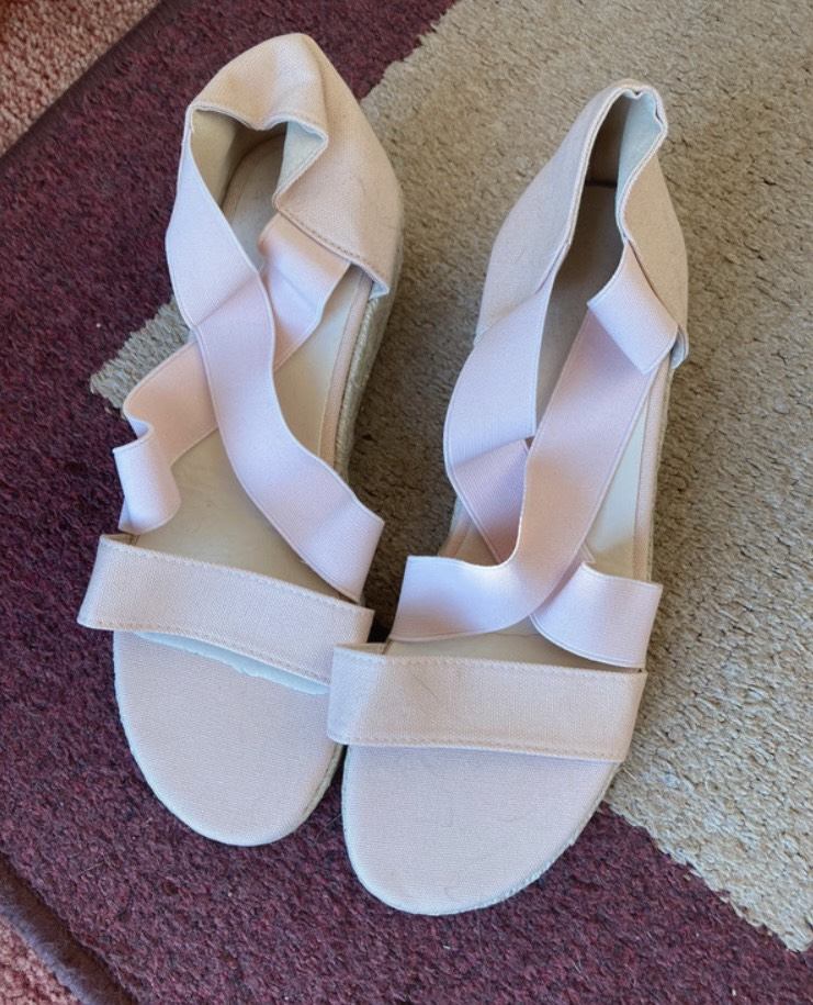 Pink wedge sandal
