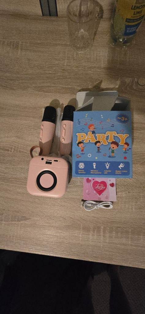 Kids Mini Karaoke Machine, Portable Karaoke Speaker With 2 Wireless Microphones