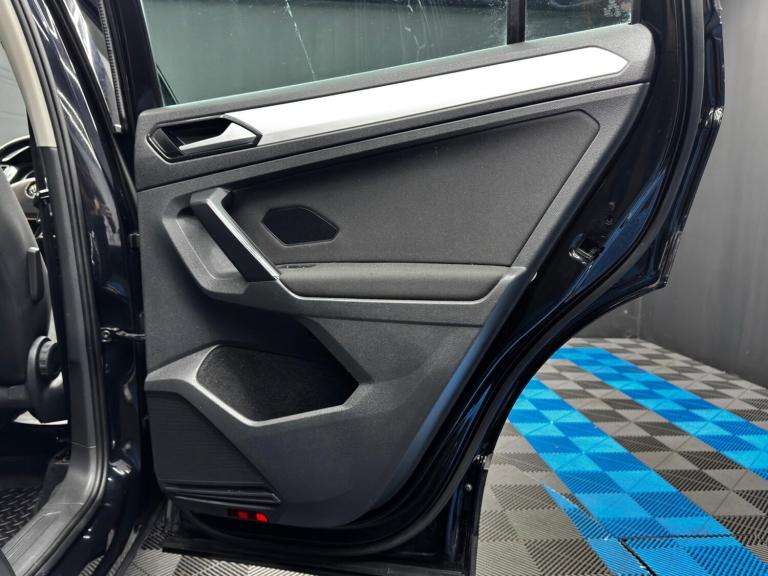 2016 Volkswagen Tiguan 2.0 TDi 150 SE Nav 5dr ESTATE DIESEL Manual