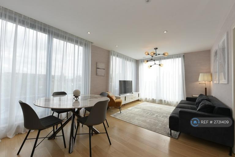 3 bedroom flat in Essex Park Mews, London, W3 (3 bed) (#2731409)